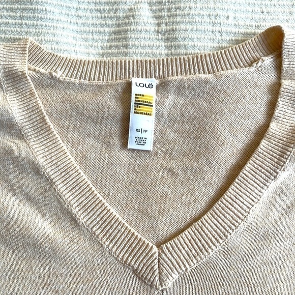 LOLE Oversized Cream Coloured V-Neck Sweater Size XS - Picture 2 of 9